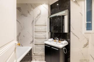Veeve - Timeless Majesty - Paris - 5