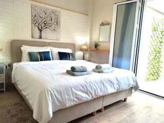 Luxury seafront house nearby Delphi - Kírra - 8