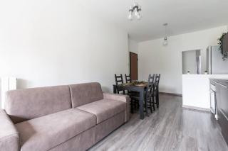 Large Apartment Close to Metro - Milan - 3