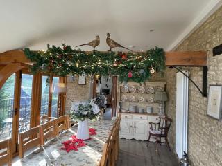 Hollyhock House Cotswold Farmhouse sleeps 10 - 5