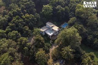 StayVista's Kia Ora - Amidst Greenery Villa with Outdoor Pool, Balconies, and Indoor Games - 0