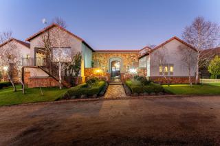 Mount High Luxury Country Estate - 1