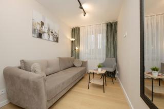 Comfortable Apartment Warsaw Wola & Balcony by Noclegi Renters - 8