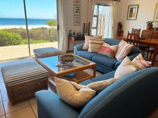Beach Haven Cottage - Britannia Bay - 9