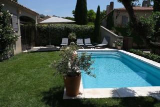 charmante location vacances avec piscine dans les alpilles, à aureille, proche du centre du village à pied- magnifique vue - 6 couchages. - 5