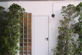Secret House in China Town 2BR. RARE FIND - 5