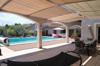 pleasant one-level villa with private pool in the thor village, close to l'isle sur la sorgue - 6 persons - 6