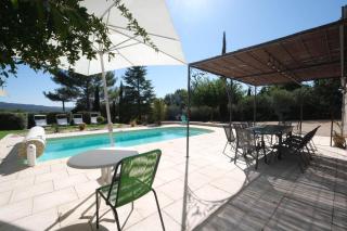 very beautiful villa with private pool in the luberon enjoying a magnificent view of the durance valley, located in puget – 10 people. - Puget - 7