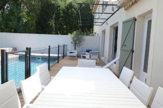 charming house in a quiet environment with private swimming pool, near the village center of maussane-les-alpilles - 8 people - 5