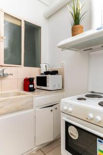 Boutique 52sq apt PLAKA (ΑΤΗ city) w/dream patio - 6