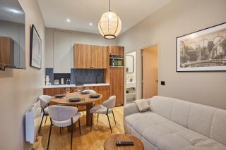 Residence Center of Paris by Studio prestige - 0