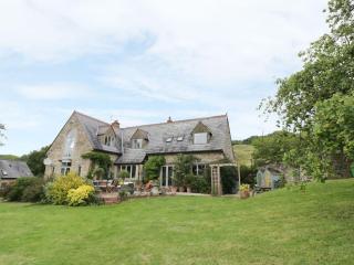 Spacious rural Cotswolds family home with mod-cons! - 2