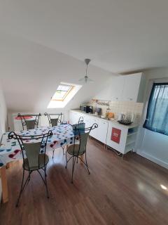 Sunshine Apartment Velence - Velence - 9