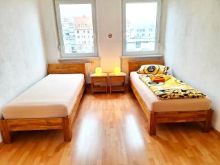 Private apartments with direct subway entrance - Fürth - 6