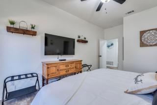 Comal Condo - Riverfont Complex Across from Schlitterbahn - New Braunfels - 2