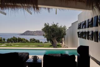 Myconian Villa Collection - Preferred Hotels & Resorts - Elia Beach - 9