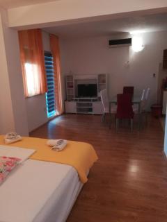 SUNNY apartments near the sandy beach - Omiš - 5