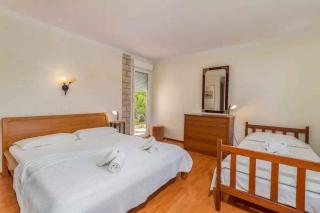 Holiday home in Jadranovo 39278 - Jadranovo - 1