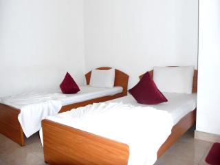 Villa Hotel - Trincomalee - 2
