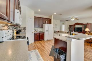 Spacious Vacation Rental with Yard in Kissimmee! - Kissimmee - 2
