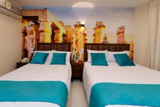 Diamond Pyramids View Inn - 1