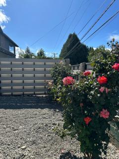 Depto cálido con parking y parrilla ideal para 2 a 4 personas cerca del centro de la ciudad - Bariloche - 1