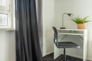 Affordable & Modern 1 BR Apartment Canary Wharf - London - 2