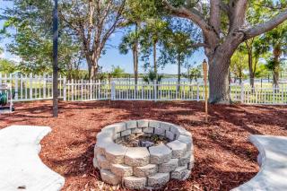 Tranquil Lakeside Haven - Naples - 8