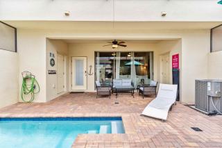 Townhome with Private Pool, BBQ & FREE Waterpark - Kissimmee - 6