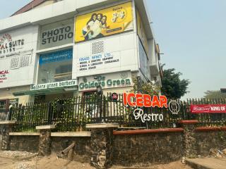 Luxury 2 Bedroom Apartment in the Heart of WUSE 2, WIFI,NETFLIX, 24hrs Light, YouTube, AirPlay - Abuja - 5
