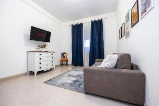 Frida Apartment 5 min from metro station - 2