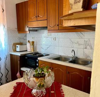 Liza's - Lukovë - 3