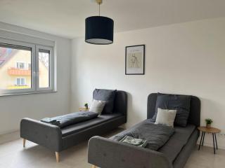 3 ZW 95 m2 Neubau Kostenlos Parkplatz im Hof - 2