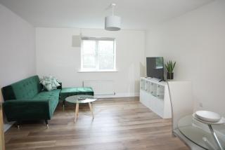 Stylish Pride Park DERBY Apartment - Free WIFI, Parking - Derby - 2