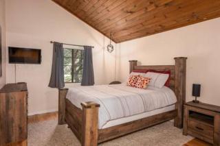 Cedar Ridge Hot Tub BBQ Sleeps 8 - Oakhurst - 9