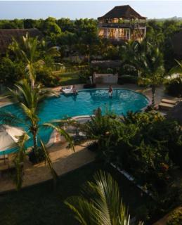 Zen Boutique Retreat & Resort - 9
