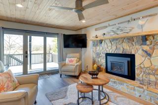 Lakefront Townhome with Dock 6 Mi to Blue Ridge! - Morganton - 8