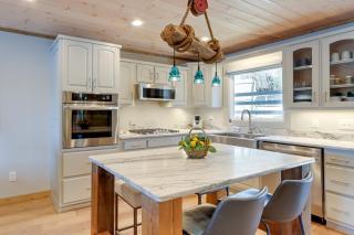 Lakefront Townhome with Dock 6 Mi to Blue Ridge! - Morganton - 3
