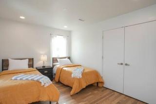 ADA Accessible Dog Friendly Home with Patio, Yard Ample Parking, Great for Families, 12 Mins to Broadway, 12South, Geodis Park, 24 Hr Hospitality - 5