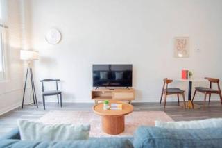 3BR CozySuites at The Block Pool Table and Arcade - Indianápolis - 8