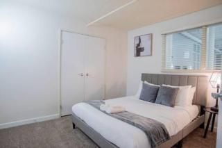3BR CozySuites at The Block Pool Table and Arcade - Indianápolis - 5