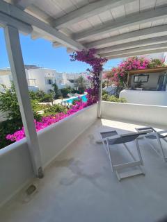 Mykonian Style w Shared Pool Houses & Nighttime Security Guard - Ornos - 2
