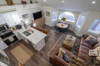 Newly Remodeled 2nd floor Lulu City Condo - 6