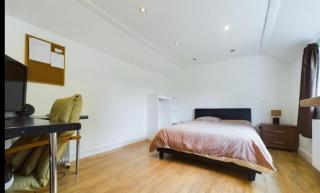 2 village apartments only 2.2 miles from the Refinery - East Halton - 5
