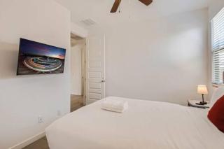 NEW - 5BR Home 20 min from Phoenix - AT - Avondale - 1