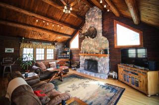 The Cozy Moose - - 7
