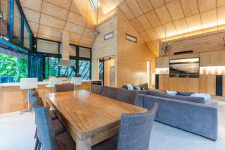 28 Beachfront Mirage - 4 Bedroom Luxury Home - Port Douglas - 7