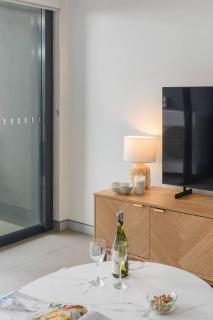 Burelli Beach Escape - Breezy Seaside Charm - Wollongong - 2