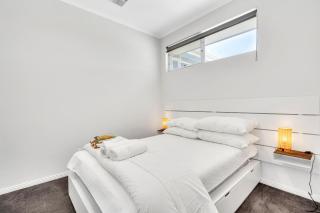 96B Esplanade, Semaphore - 3