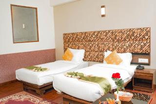 Kingston by Yagi, 600 meters from M G Marg Gangtok - 6